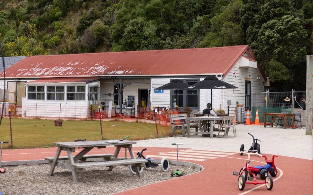 Wellington . Scoop » Final week of Chocolate Fish Café in Shelly Bay