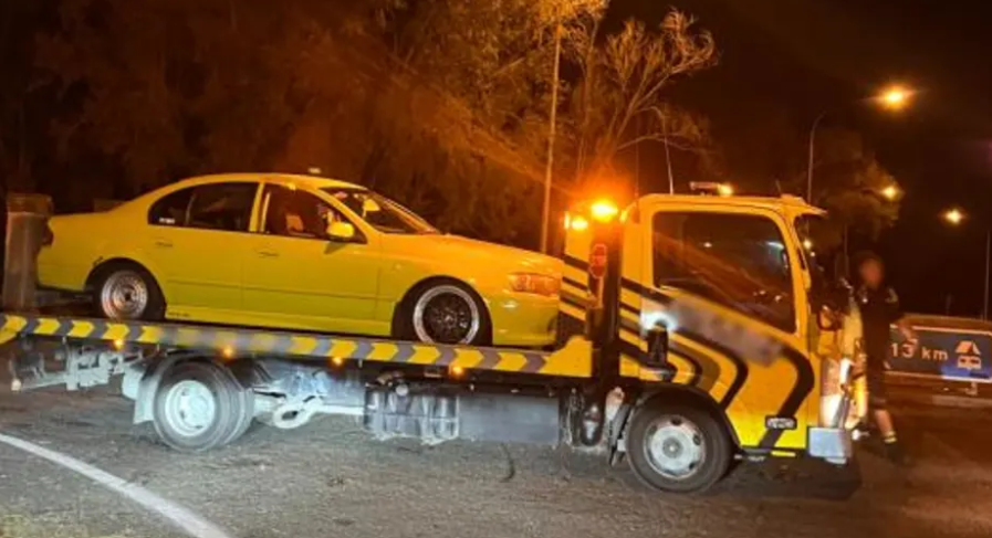 Four arrested and nine cars seized from 200 boy racers outside Palmerston North